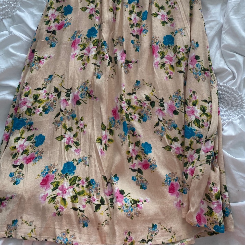 Dress - Picture 2 of 6